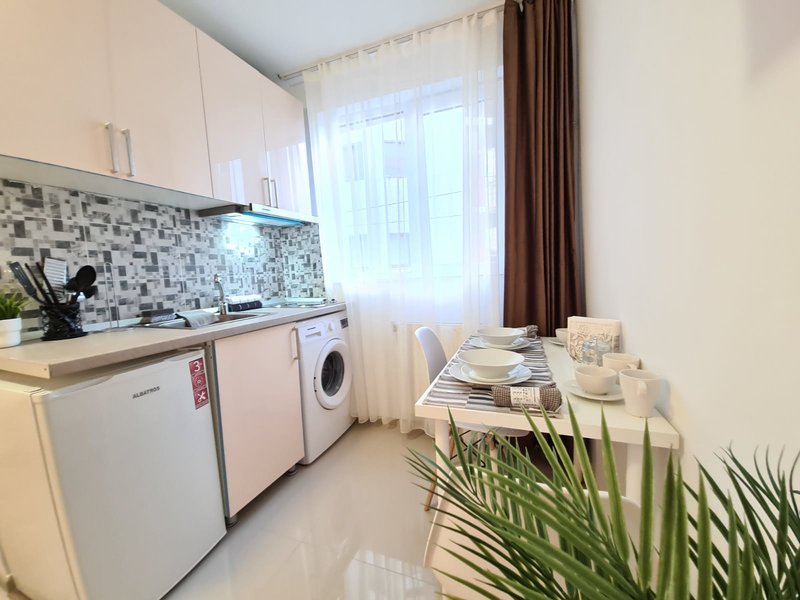 Berceni, metrou Berceni si Dimitrie Leonida,